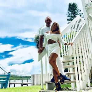 Meet your Posher, Ella